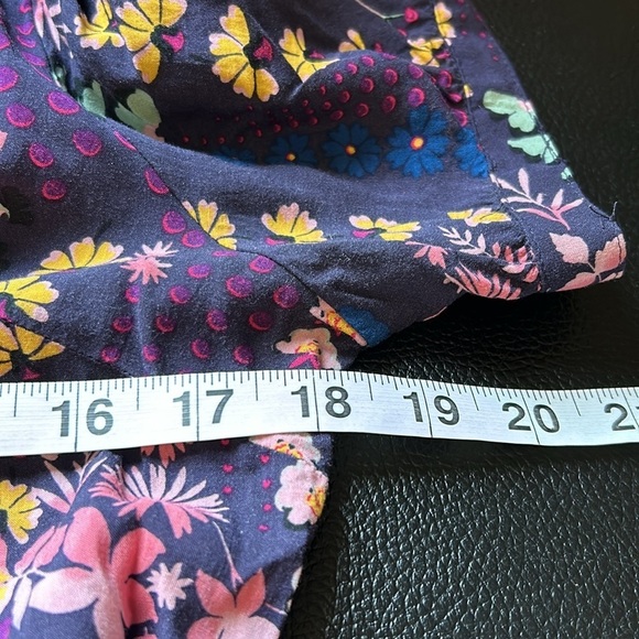 Anthropologie Meadow Rue Eldoret Floral Wrap Top Purple Size 6 - Picture 13 of 14